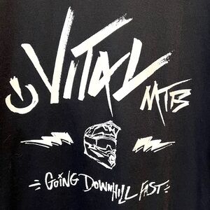 214. Mens Vital MTB Black Tee XXL